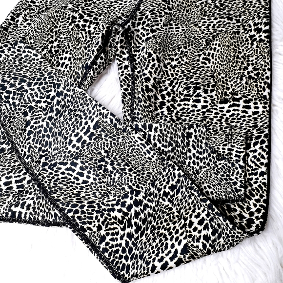 NEW Nike size XS Women's One Leopard Print P1633 - Picture 6 of 10